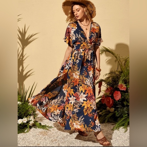 Emery Rose Shein Dresses & Skirts - Boho Tropical Print Split Thigh Dress size Large